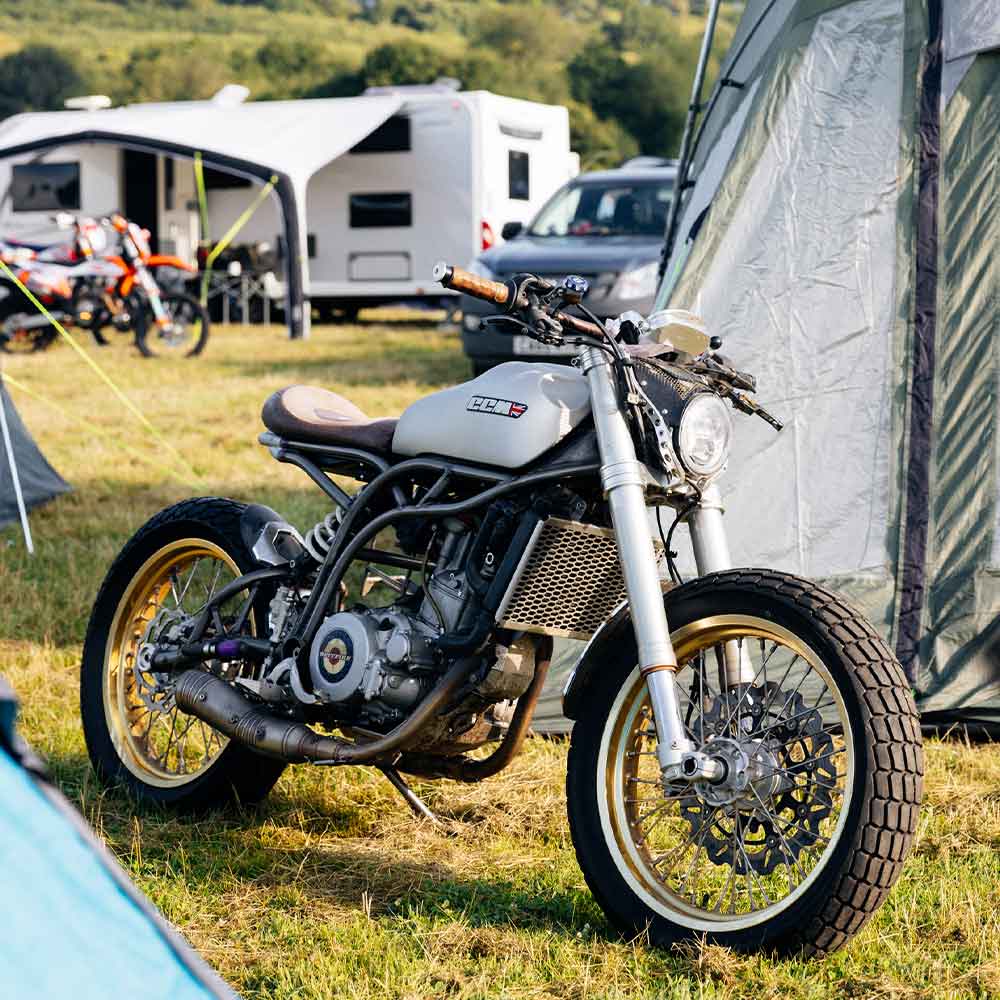 The Dirty Weekend U.K. - Image 8
